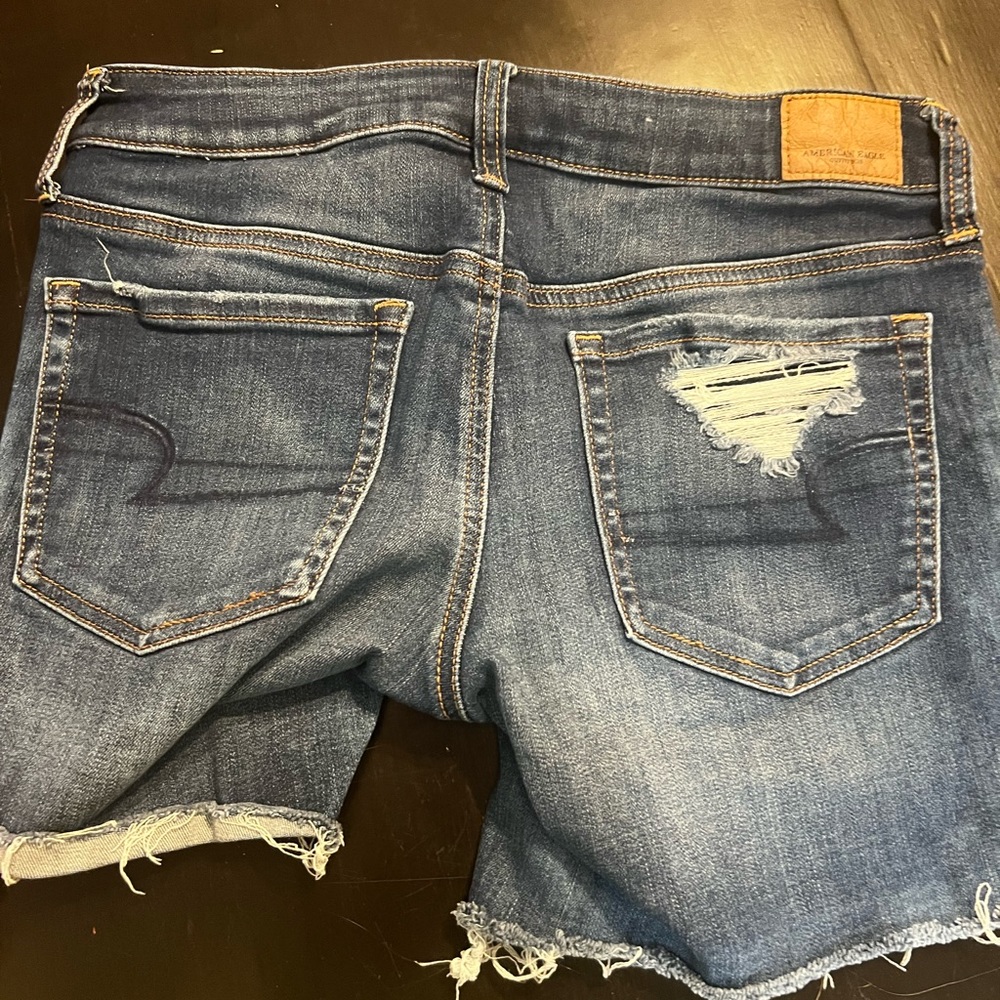 NWOT American Eagle women’s Jean shorts - Picture 2 of 4